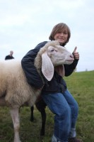 /album/schafpaten/leo-mit-bergschaf-2-small-jpg/